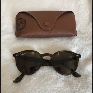 Ray Ban Tortuous Round Glasses